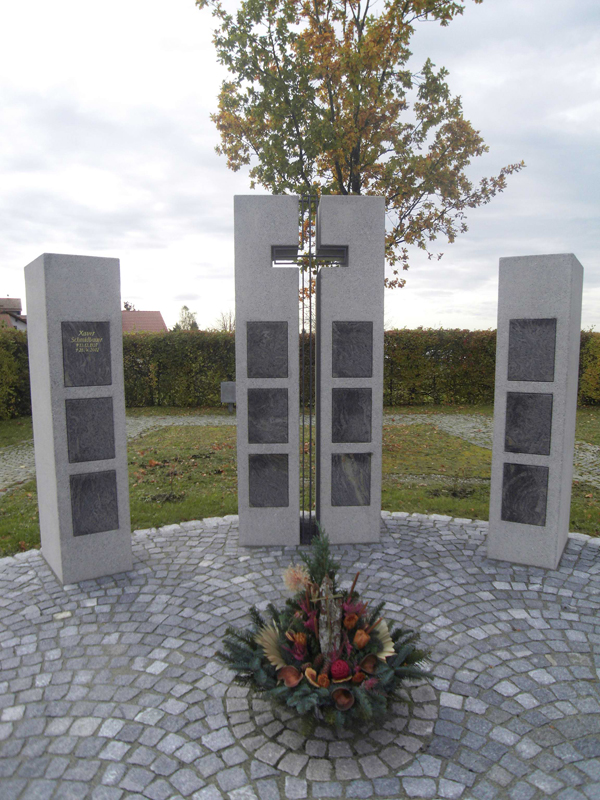 02_2012 urnenstelen_w